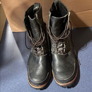 Vibram Black Leather Men's Boots